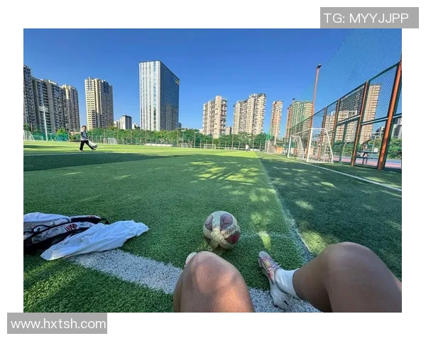 武汉足球队的耐力探秘：从训练到比赛的坚韧之路